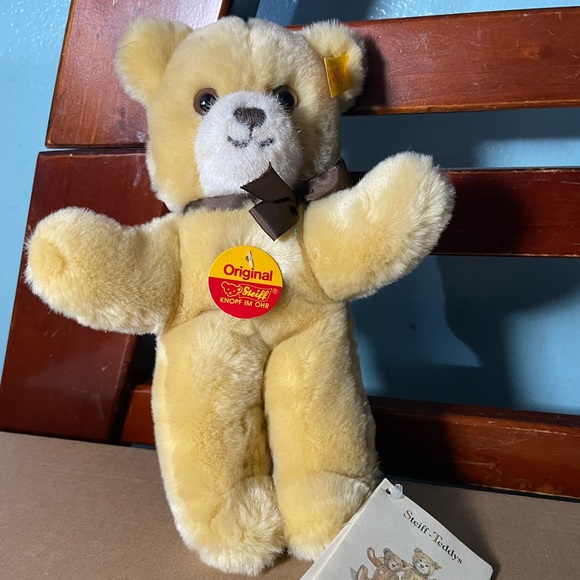 Vintage STEIFF Teddybear 22